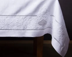 Jardin Classic Tablecloth in Italian Linen in Six Colors