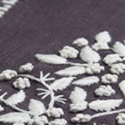Jardin Classic Tablecloth in Italian Linen in Six Colors