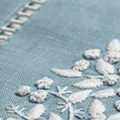 Jardin Classic Tablecloth in Italian Linen in Six Colors