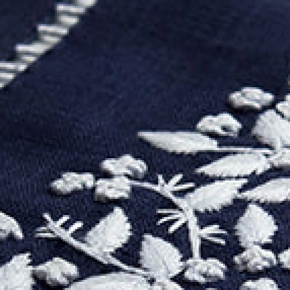 Jardin Classic Tablecloth in Italian Linen in Six Colors