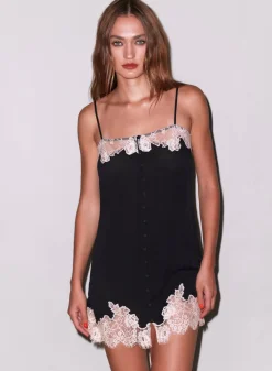 Juliet Button Slip in Black