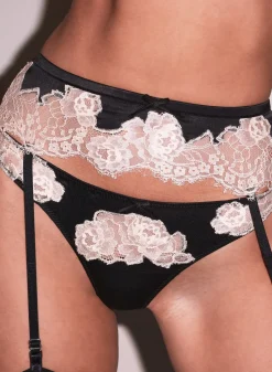 Juliet Lace Garter Belt in Black