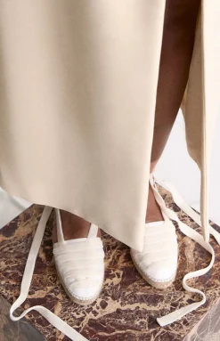 Kimita in Écru Satin