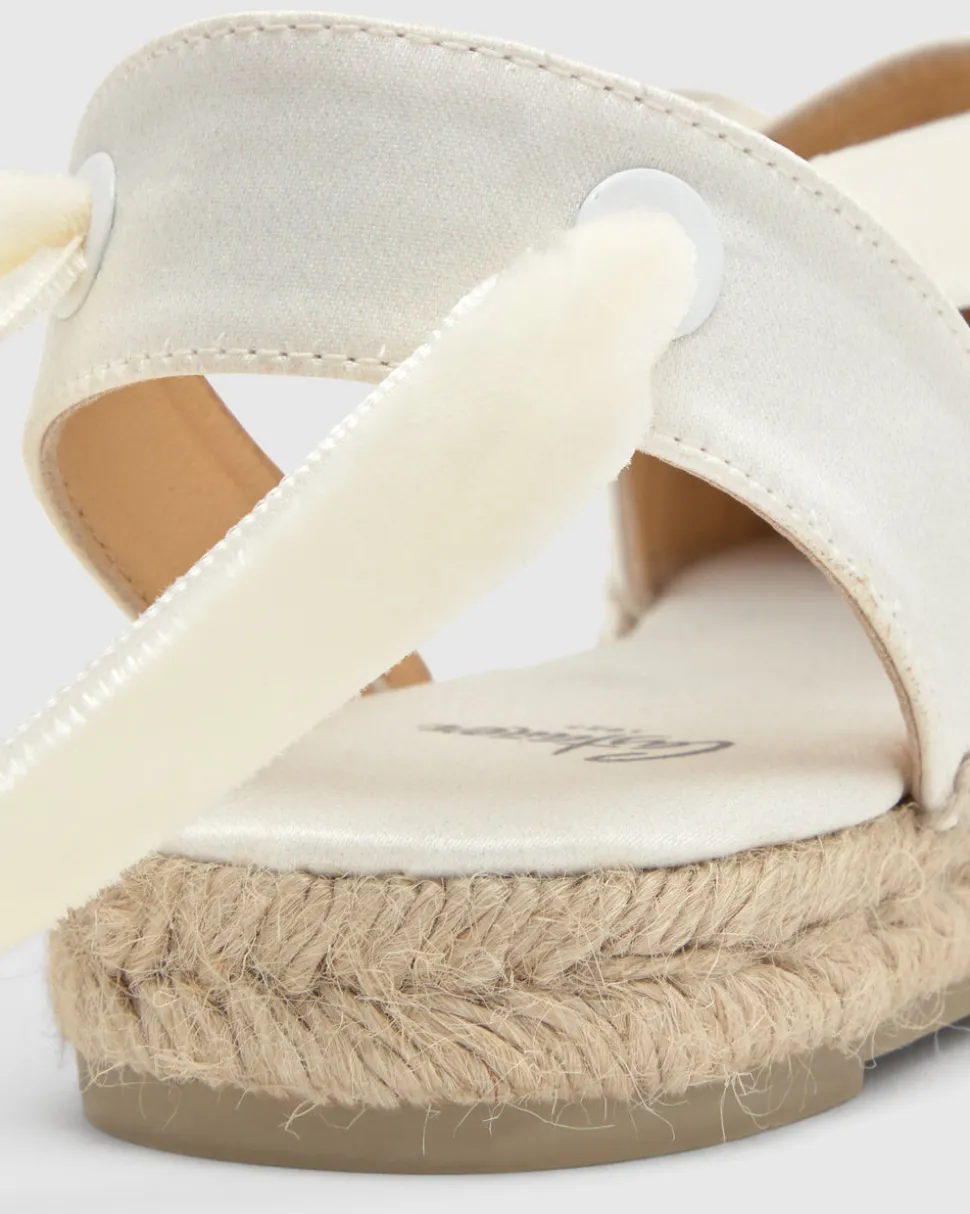 Kimita in Écru Satin