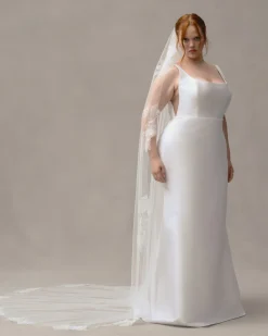 Lace Cluster Veil