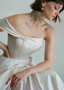 Lavinia Ribbon Tie in Crystal Cream