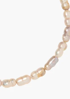Lilah Necklace in Pearl