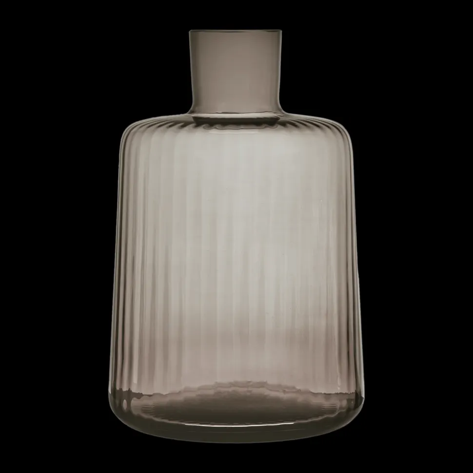 Low Carafe Pleat