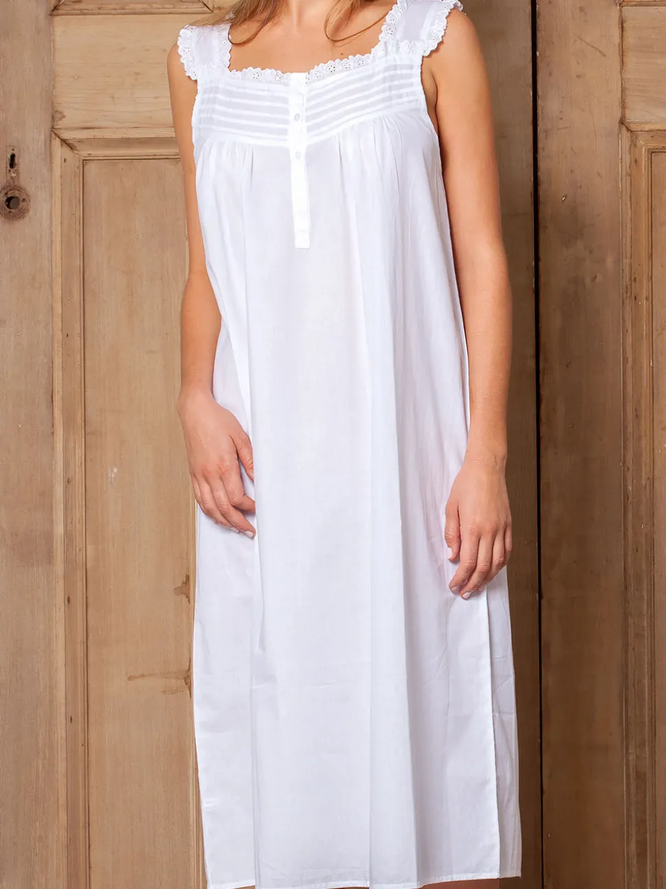 Mandi White Cotton Nightgown