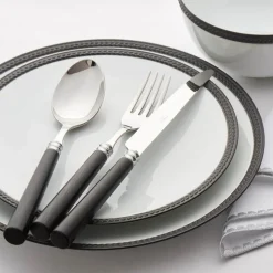 Marat Place Setting in Black Wood, Set of 5