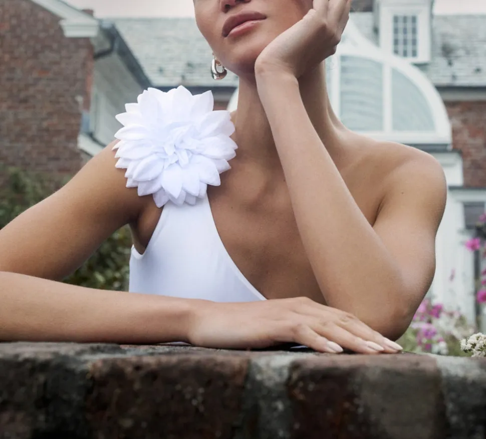 Margherita One-Piece With White Linen Flower