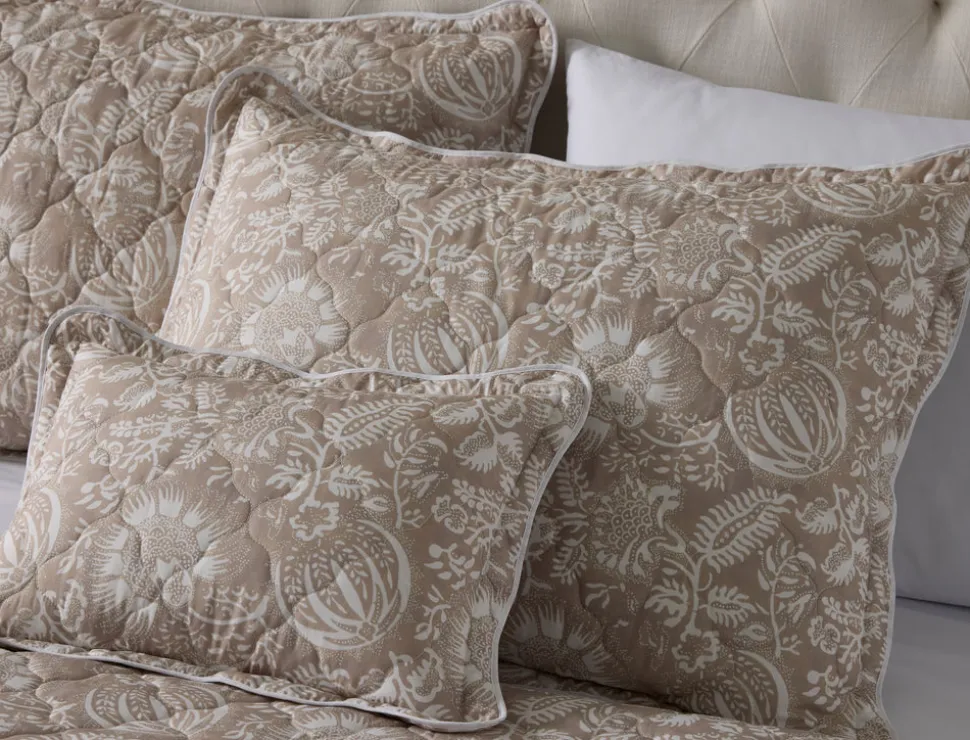 Matouk Schumacher Granada Collection