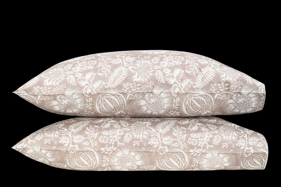 Matouk Schumacher Granada Collection