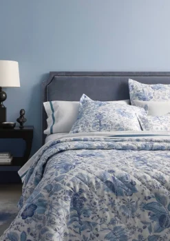 Matouk Schumacher Pomegranate Linen Collection