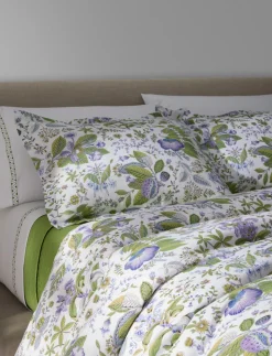Matouk Schumacher Pomegranate Linen Collection