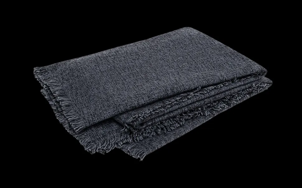 Maya Throw