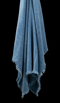Maya Throw
