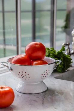 Medium Colander in Solid White