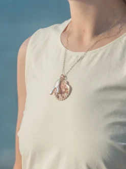 Medium Scallop Shell Charm in Multi