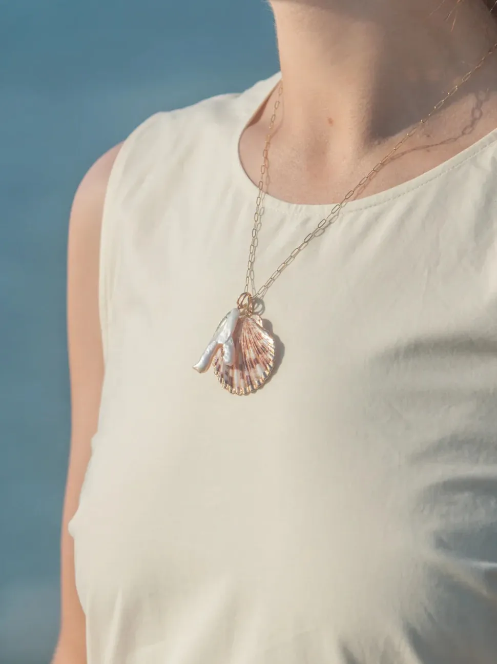 Medium Scallop Shell Charm in Multi