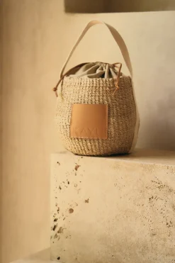 Mila Straw Bucket Bag in Natural