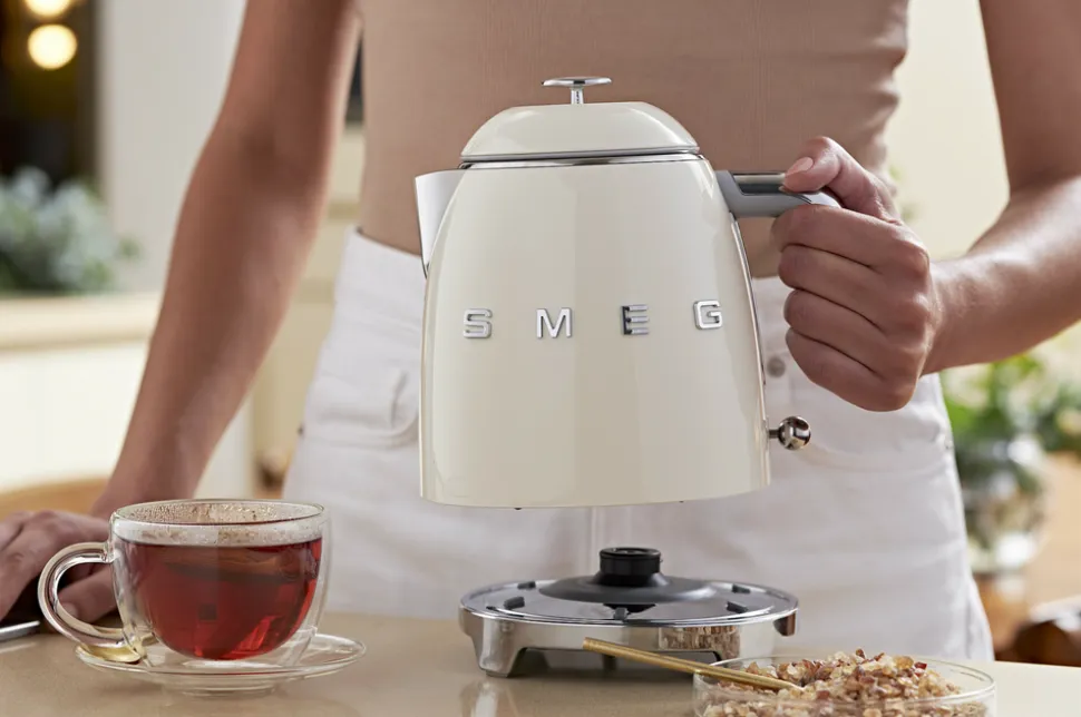 Mini Kettle KLF05 in Cream