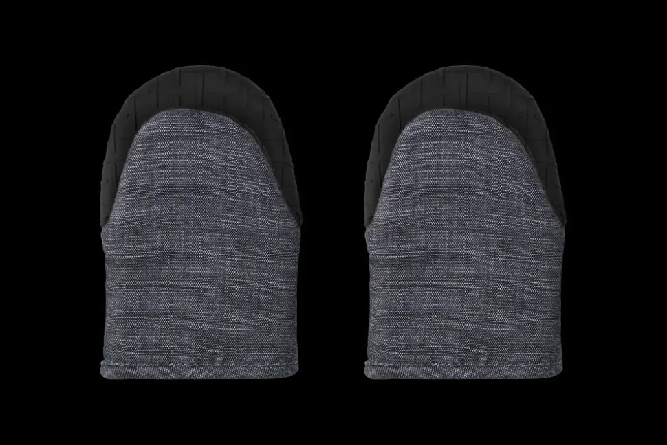 Mini Oven Mitts 8" in Noir, Set of 2