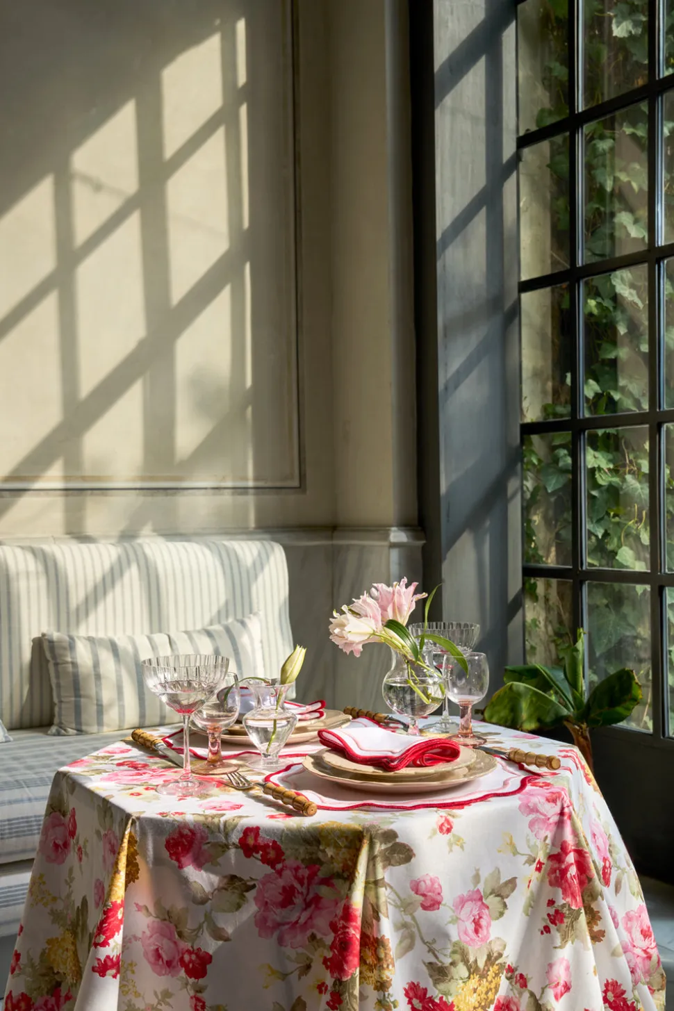 Morgan Placemat and Napkin Set in Pink