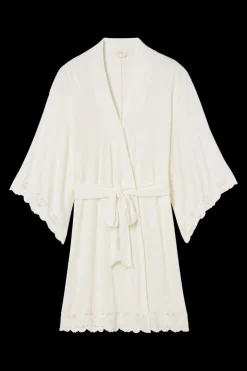 Naya Robe