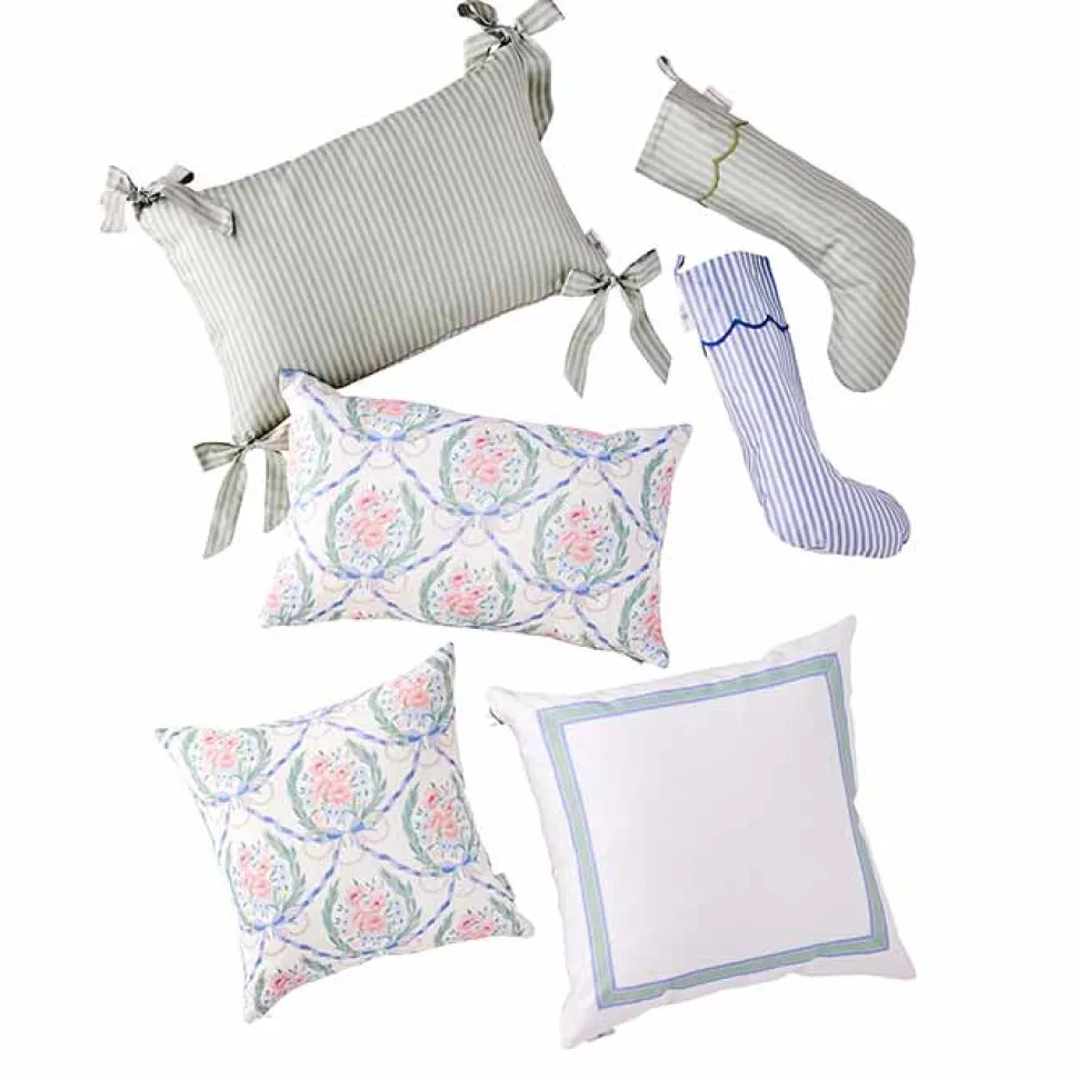 Noelle Bow Pillow in Wintergreen