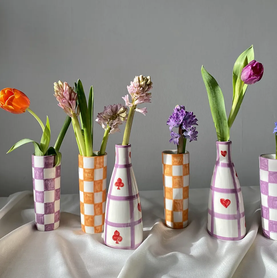 Oily Chéri Oil Dispenser in Lilac & Red Designs
