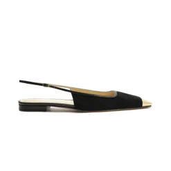 Olivia Flat in Black