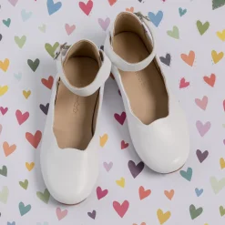 Ondina Flats White