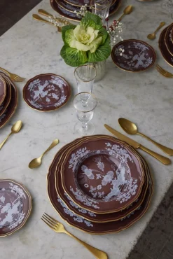 Oriente Italiano Antico Doccia Charger Plate in Castagna