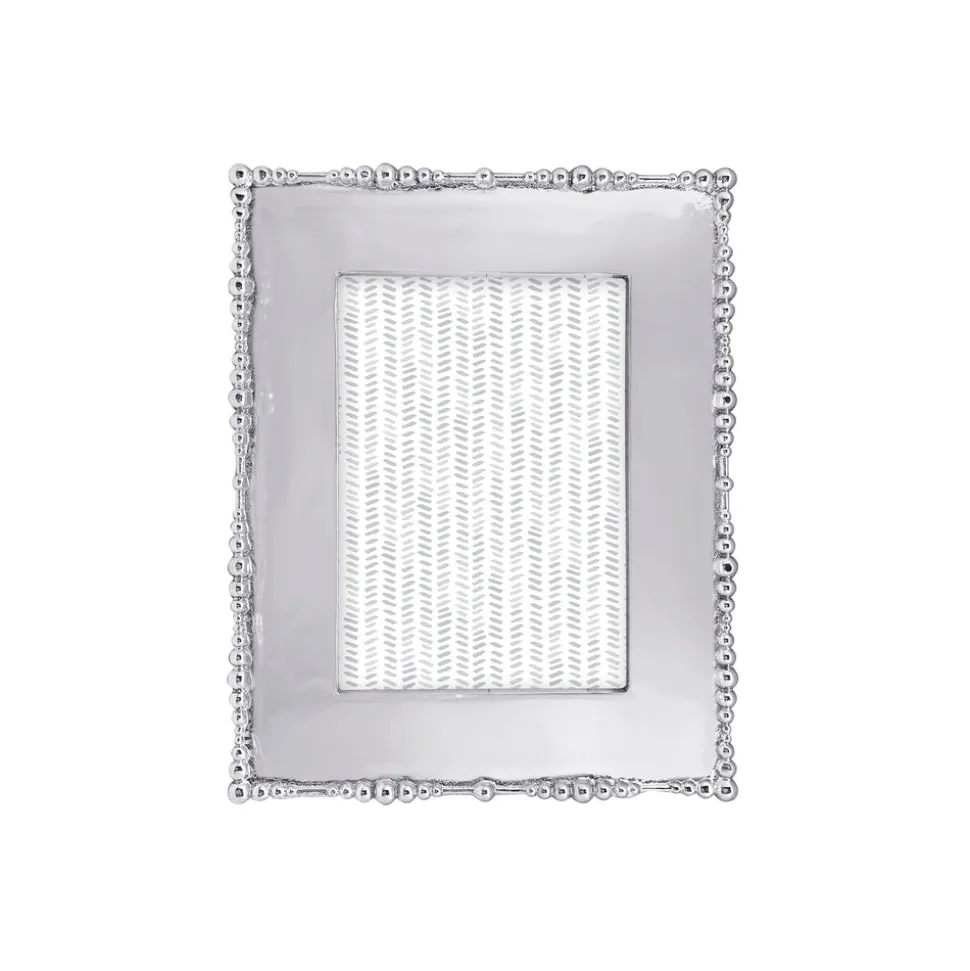 Pearl Drop Engravable Frame