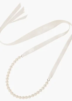Pearl Ribbon Tie in Cream Pearl