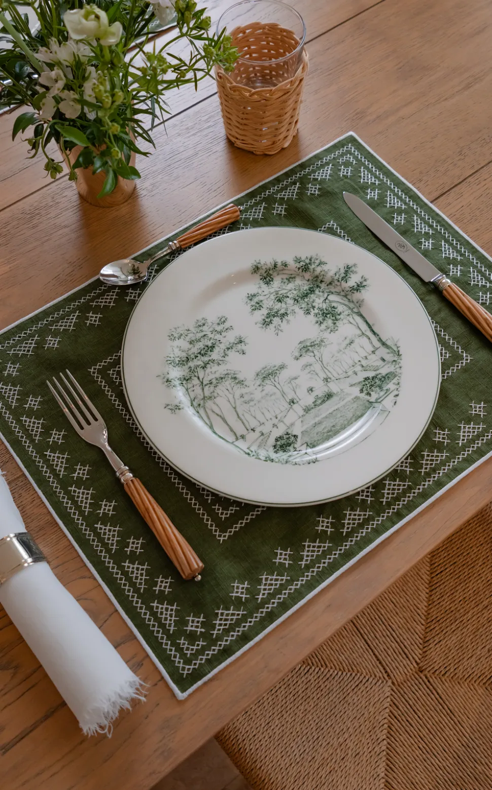 Pedralbes Placemats in Olive, Set of 4