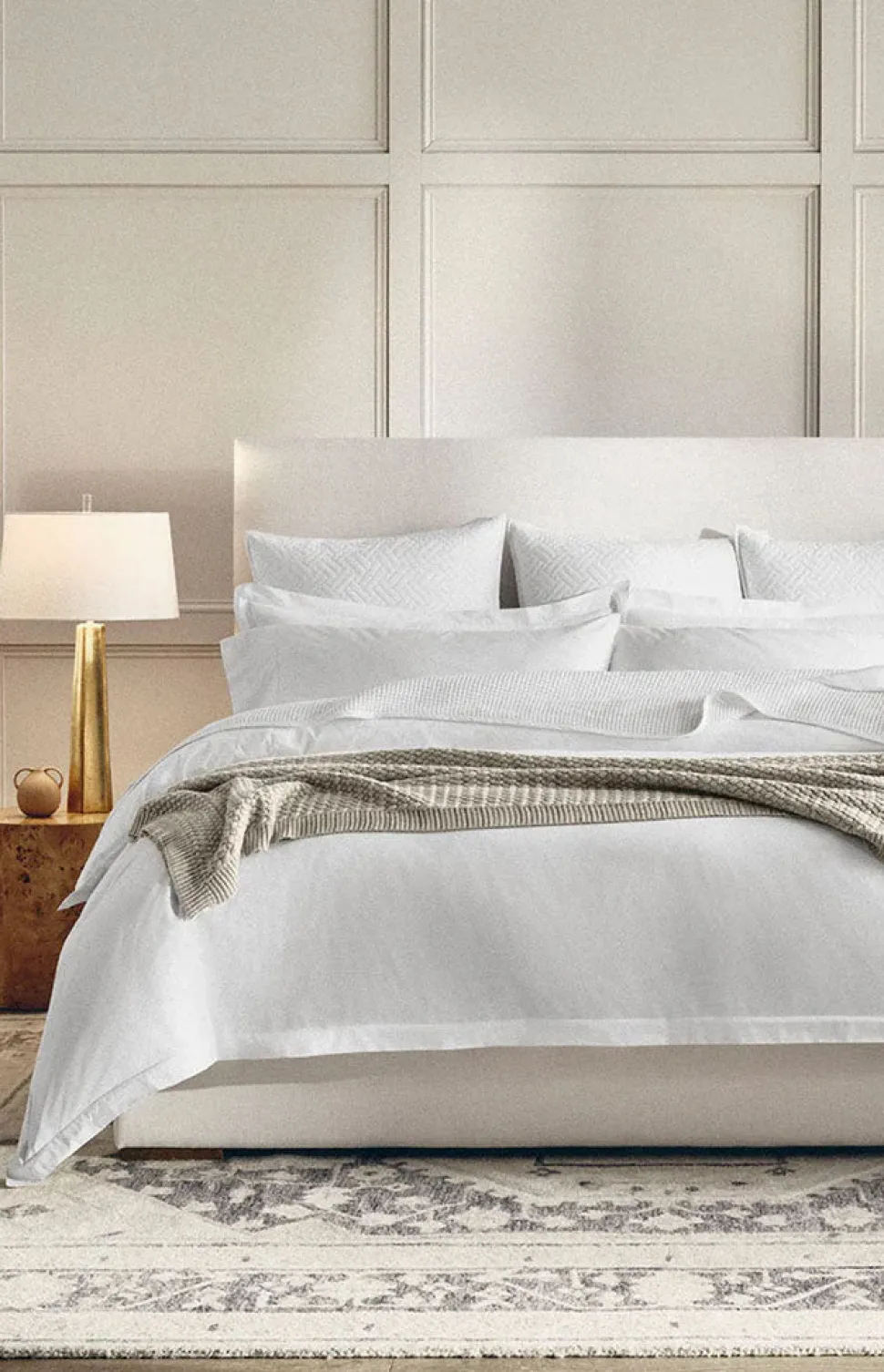 Percale Hemmed Duvet Set in White