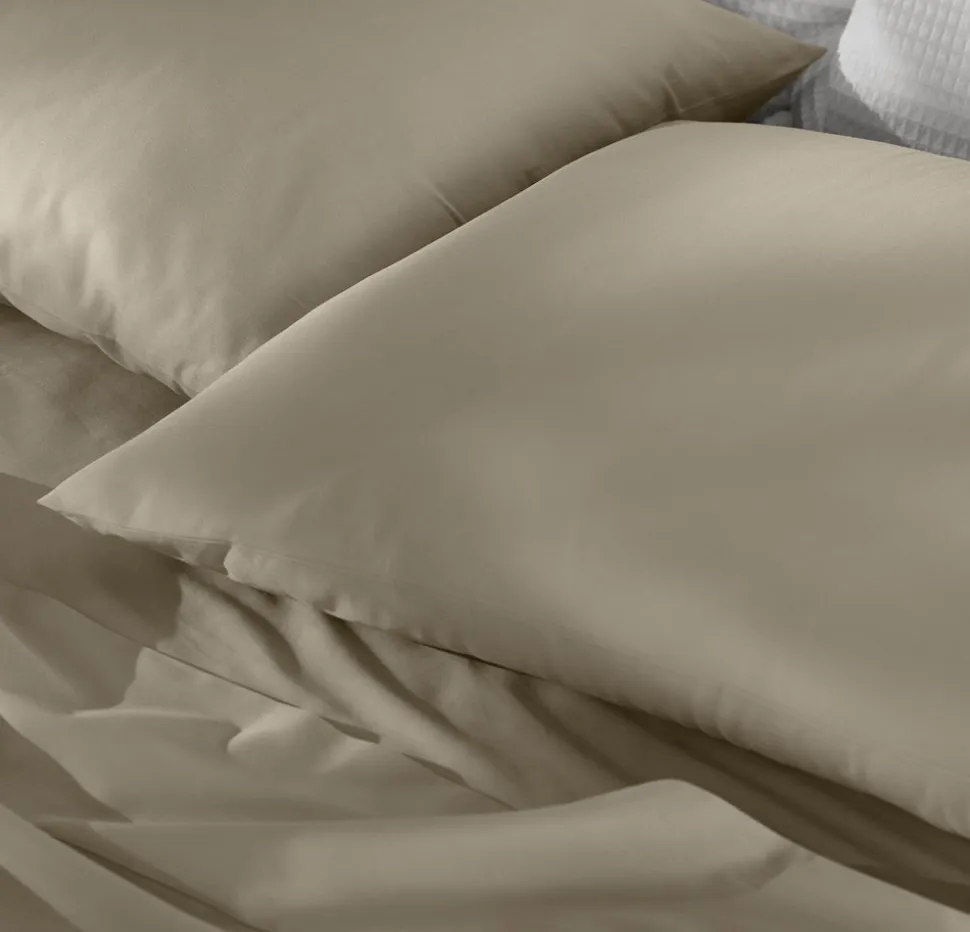 Percale Hemmed Pillowcase Set in Oak