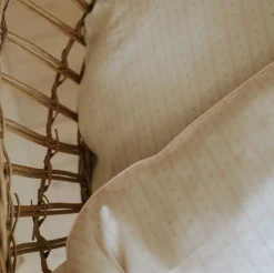 Petal Scallops Crib Sheet in Pink
