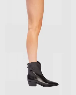 Reed in Black Leather