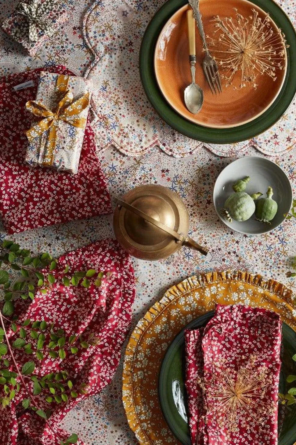 Reversible Scalloped Placemat Made With Liberty Fabric in Mitsi Valeria & Adelajda