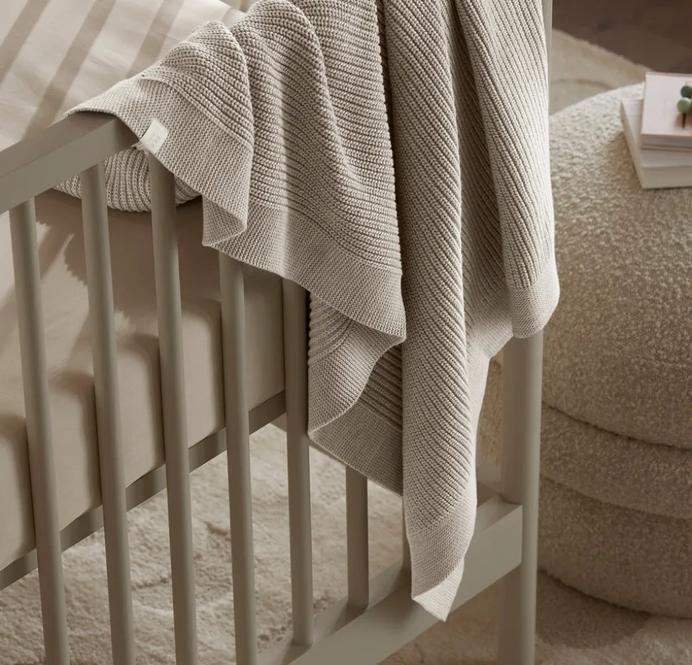 Ribbed Knit Baby Blanket in Heathered Oatmeal