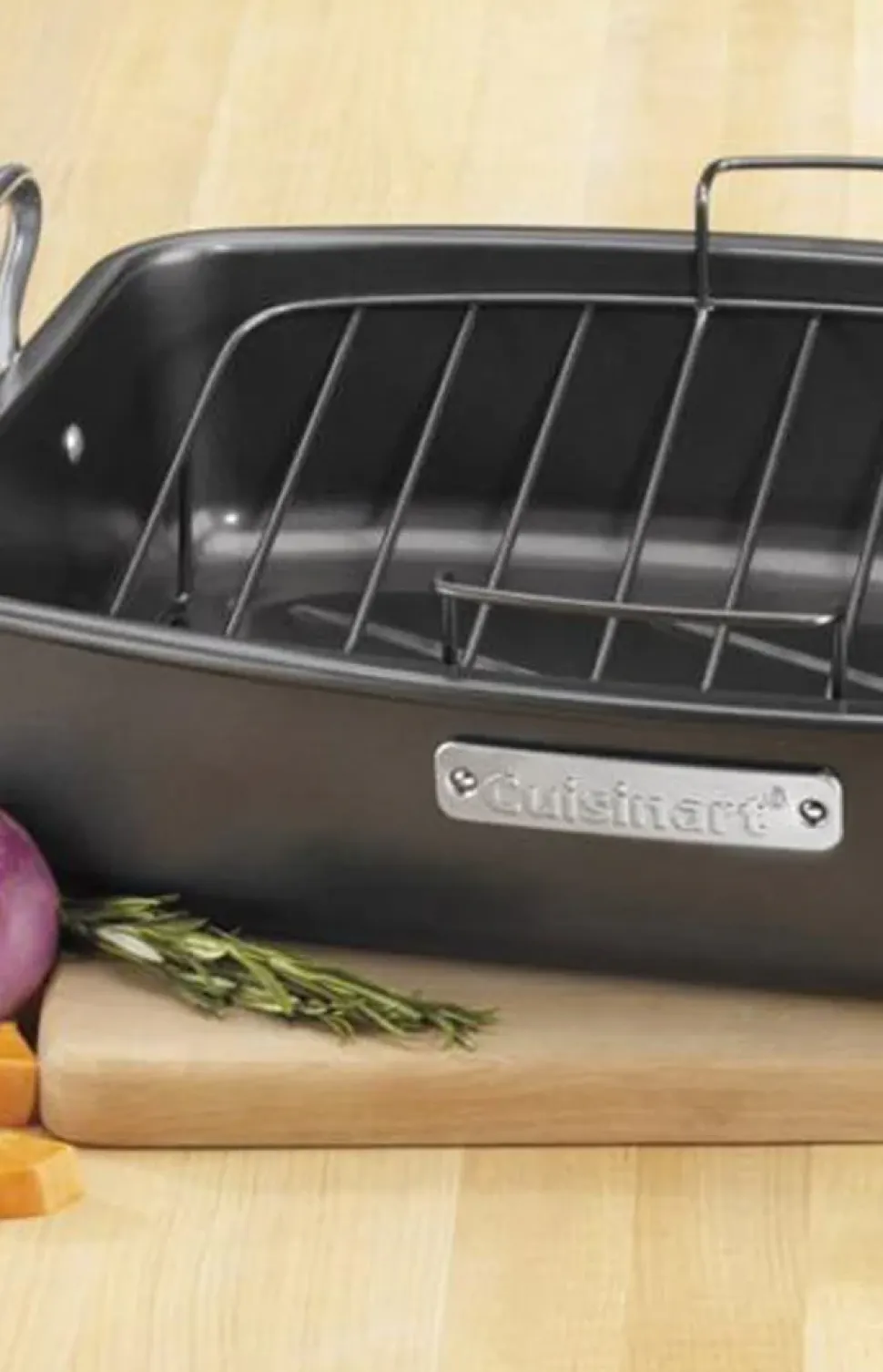 Roasting And Lasagna Pans 17" x 13" Nonstick Roaster with V-Rack in Black