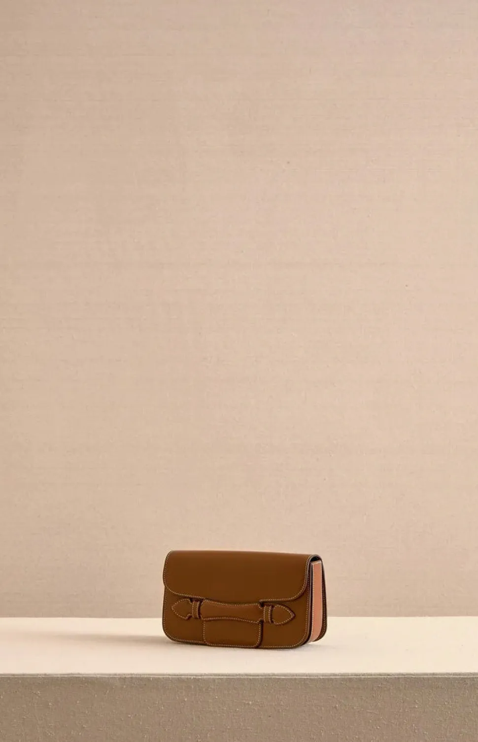 Romy Clutch in Acorn