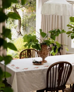Rose Tapestry Napkins, Set of 4