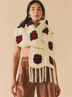 Round Top Rose Scarf