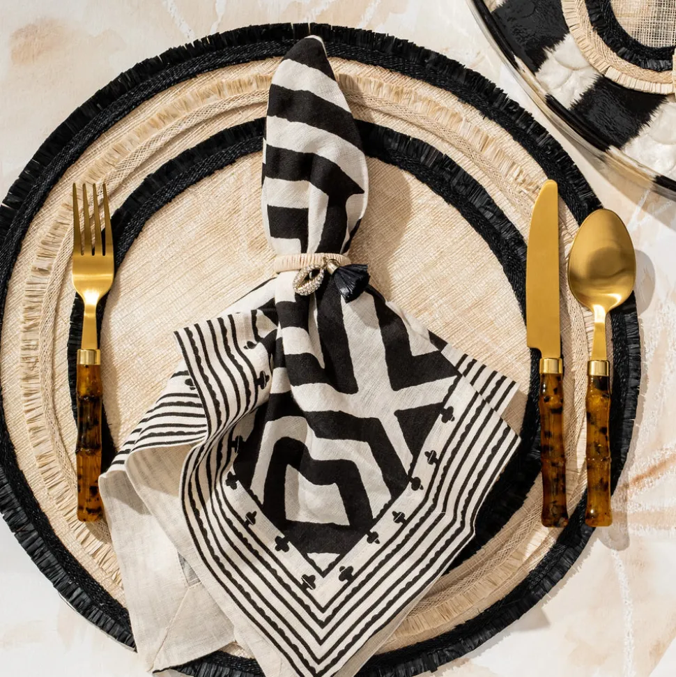 Ruffle Edge Straw Placemat in Black, Set of Four