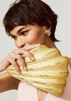 Saline Clutch in Gold