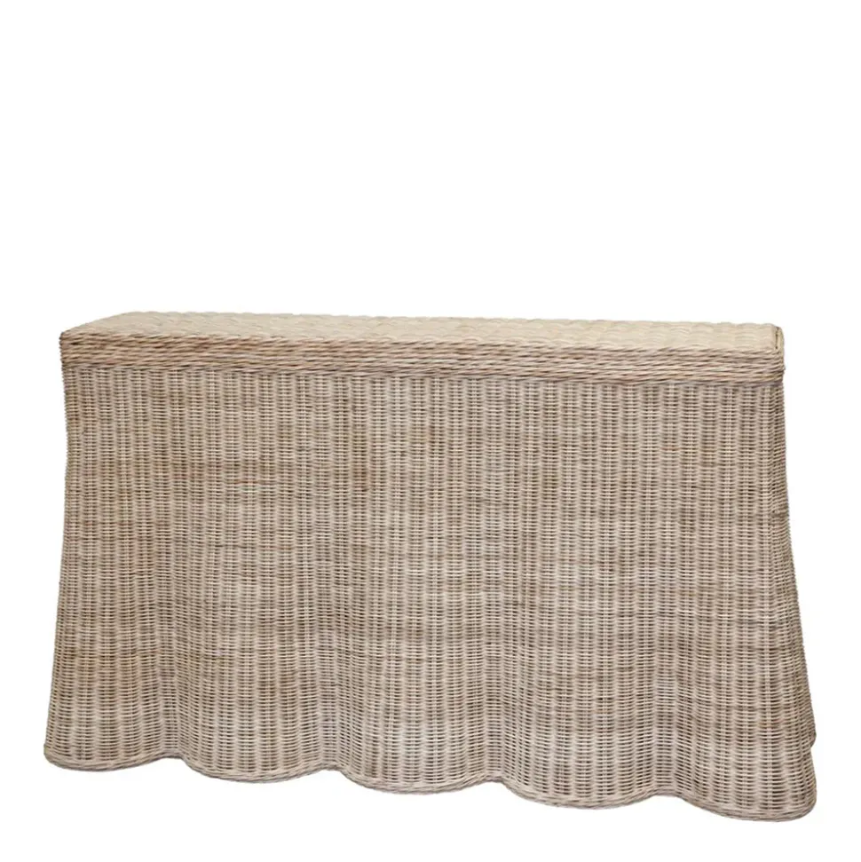 Scallop Entry Console 48"